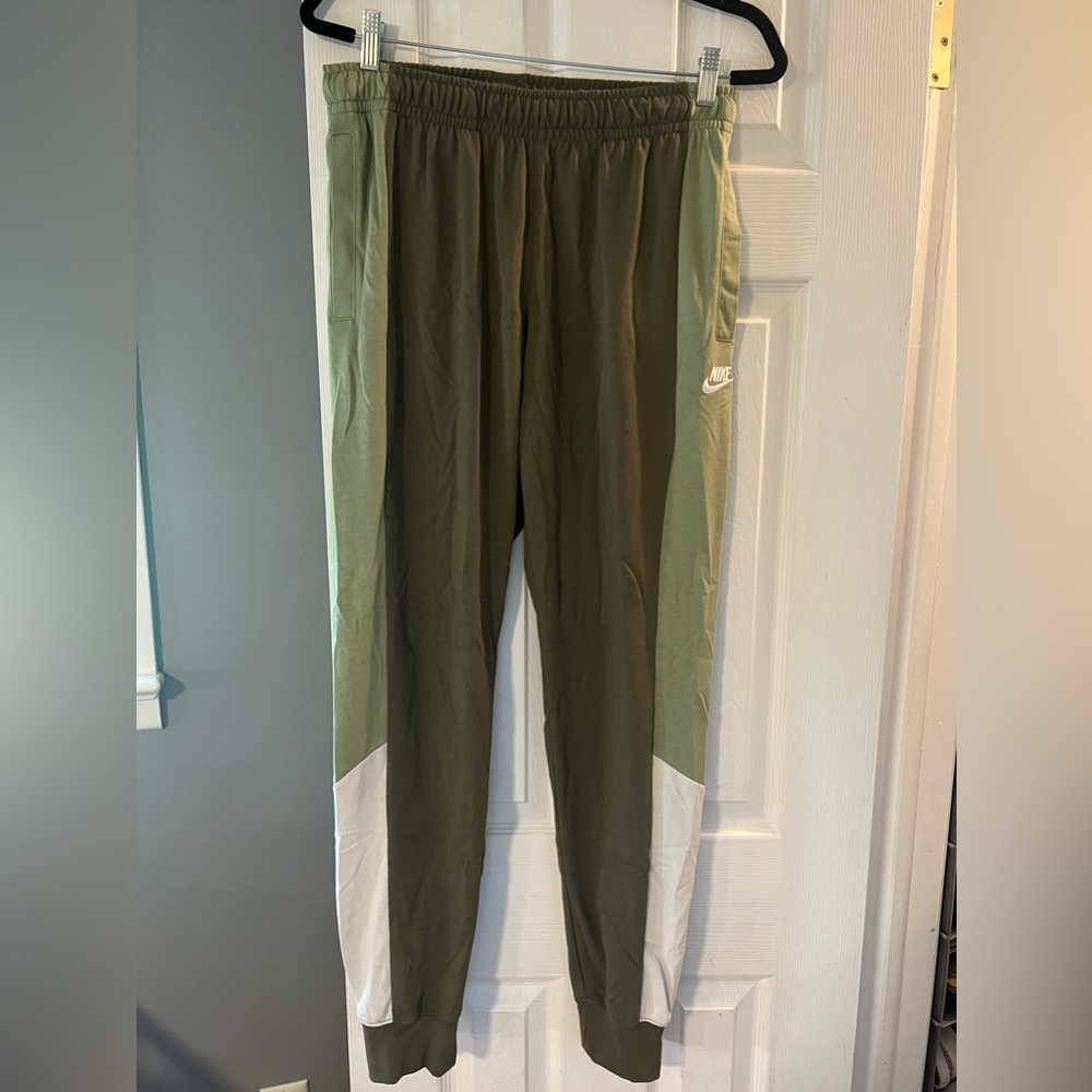 Nike, Green Jogger Sweatpants